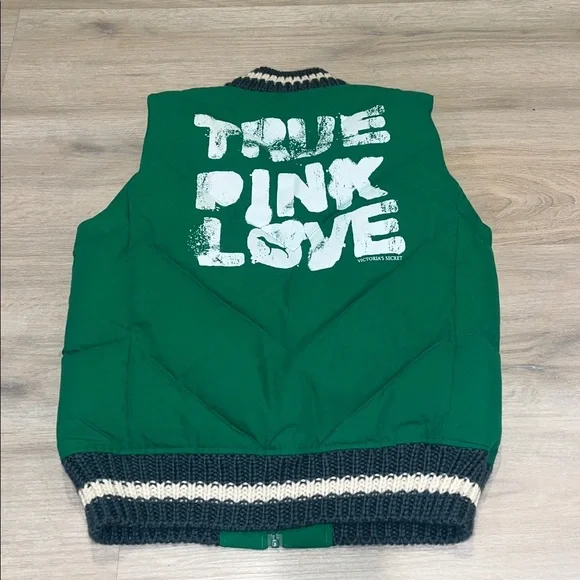 Victoria's Secret TRUE PINK LOVE Down Puffer zip Vest collegiate green NEW M/L - Picture 2 of 8